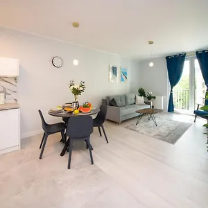 Maya's Flats & 52 - Aura 40 Гданьск